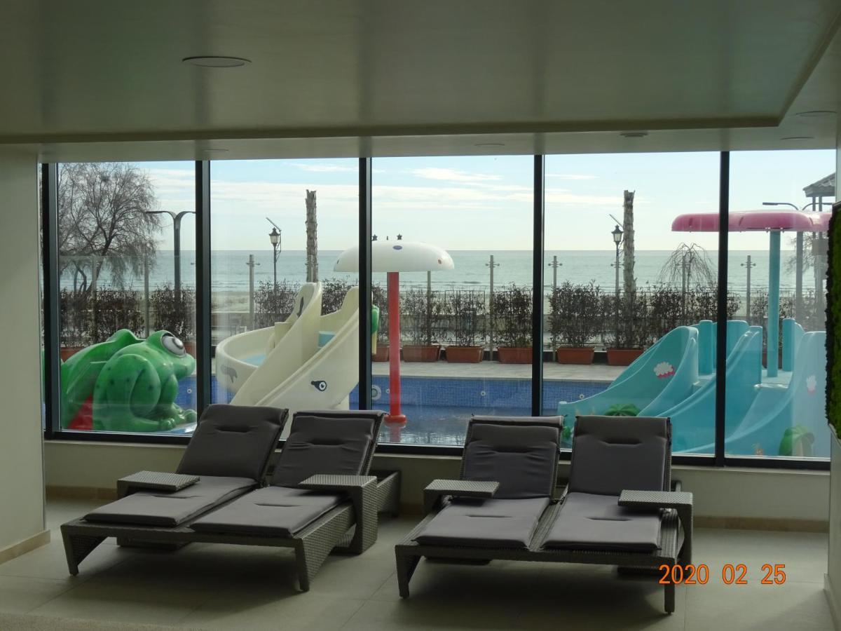 Teemo Beach Apartment, Alezzi Beach Resort Navodari Dış mekan fotoğraf